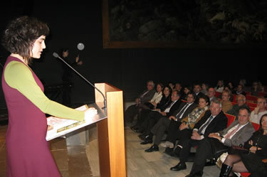 Helena Morén en un moment de l'acte a Girona