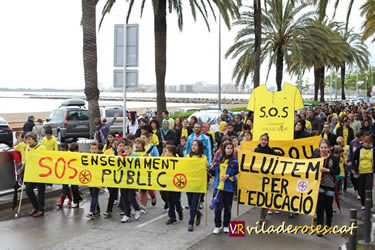 Manifestació escoles de Roses