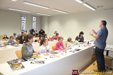 Taller de collage a Ca l'Anita