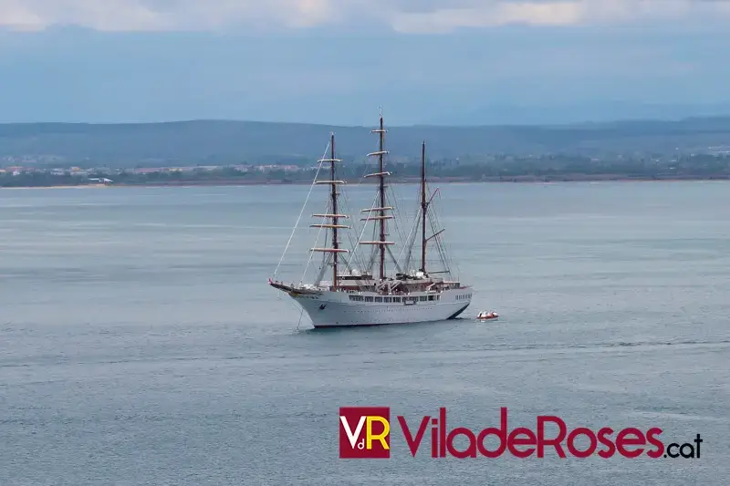 Temporada de creuers de Roses
