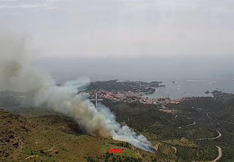 Incendi a Cadaqués