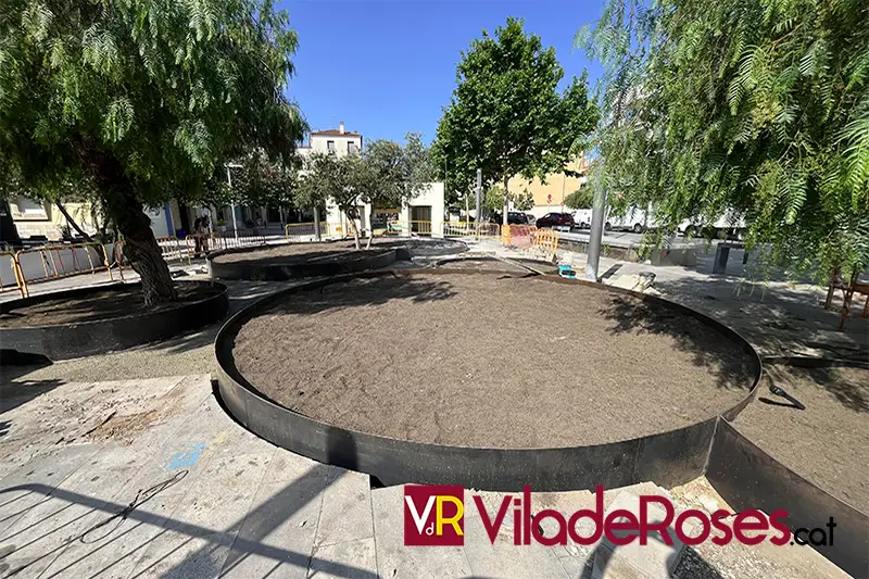 Jardineres a la Rambla Riera Ginjolers