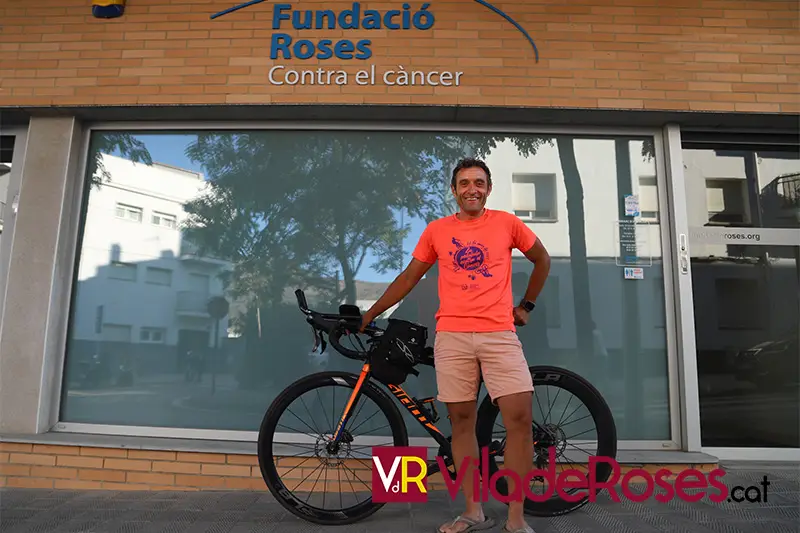 Volta a la Península Ibérica per ajudar a la Fundació Roses Contra el Càncer