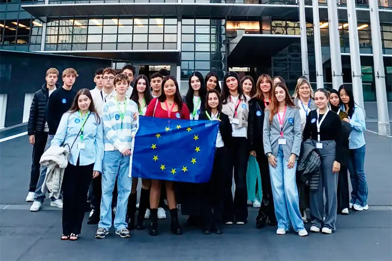 Institut Illa de Rodes de Roses al Parlament Europeu